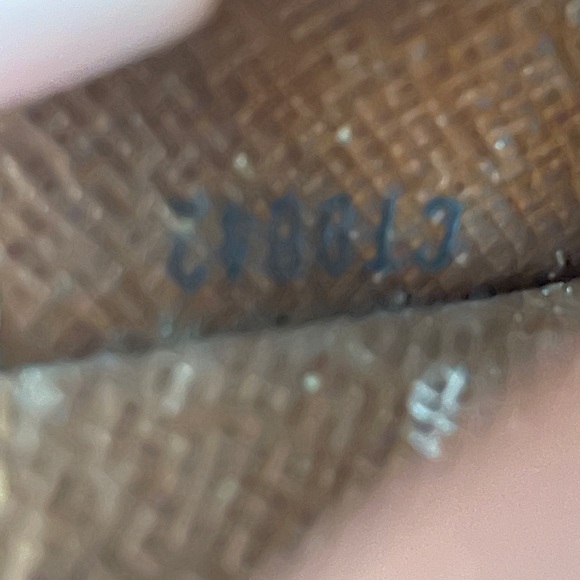 LV Key cles and cigarette cles, - Picture 4 of 10